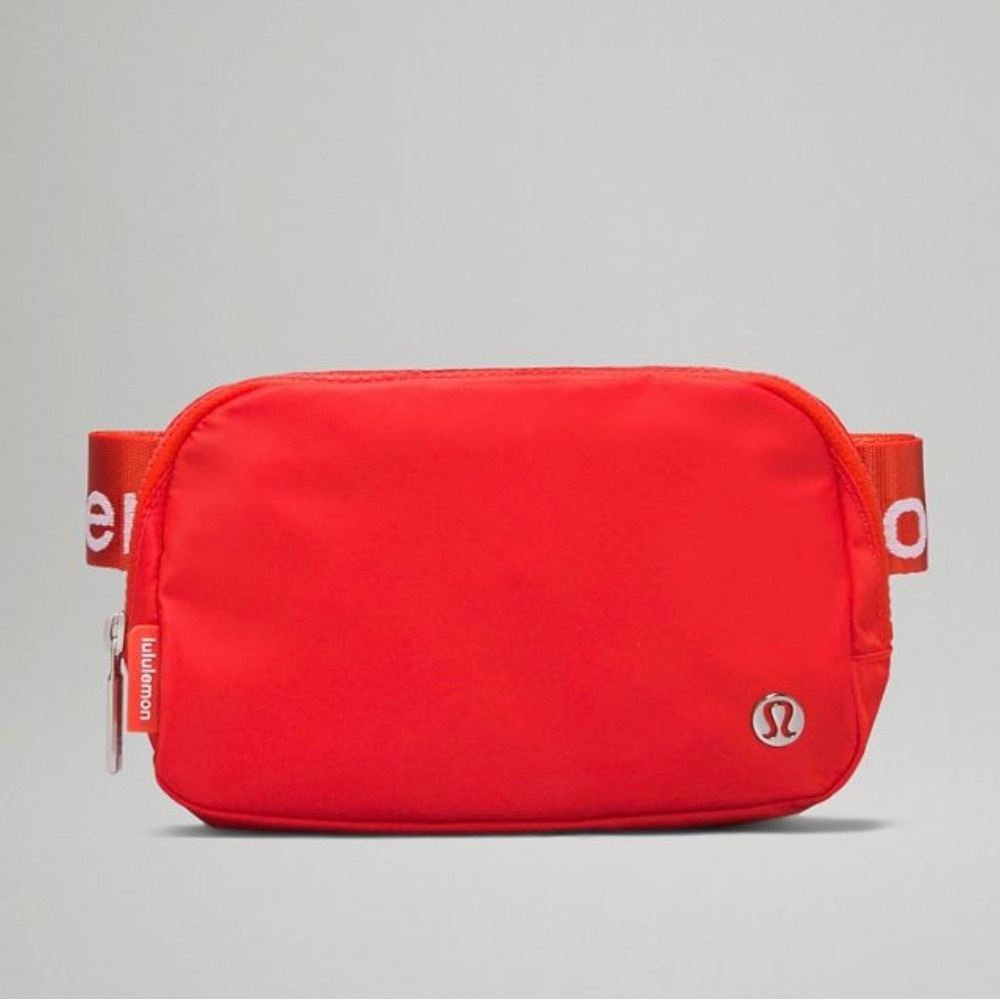 NWT LULULEMON EVERWHERE SIGNATURE BELT BAG
